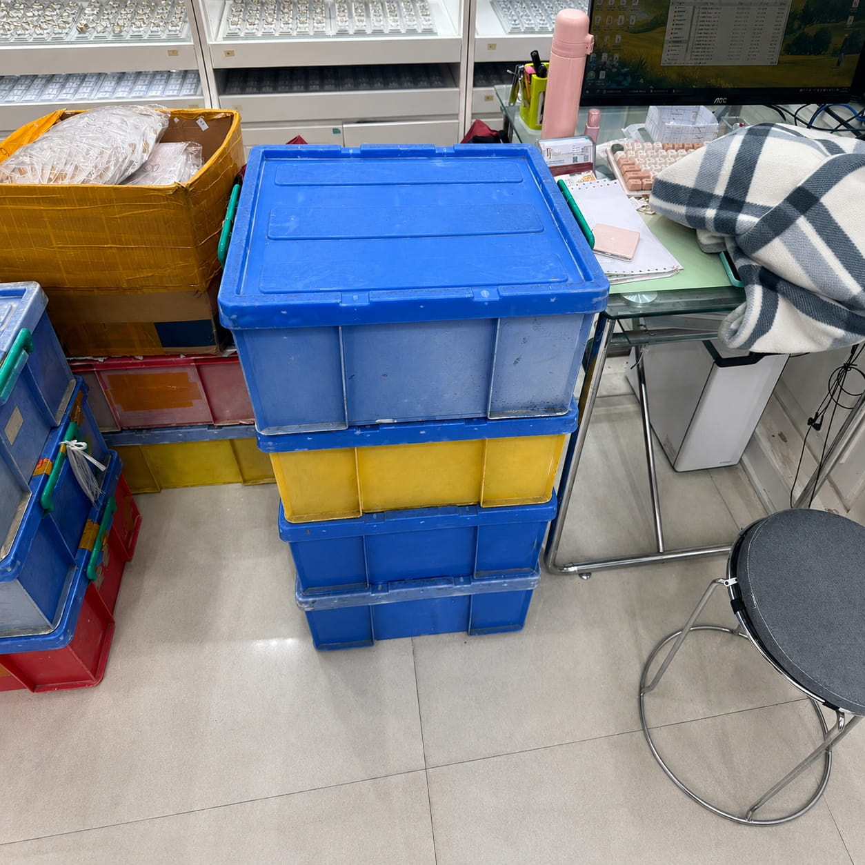 Fallon wholesale from China. Inspection and delivery of goods