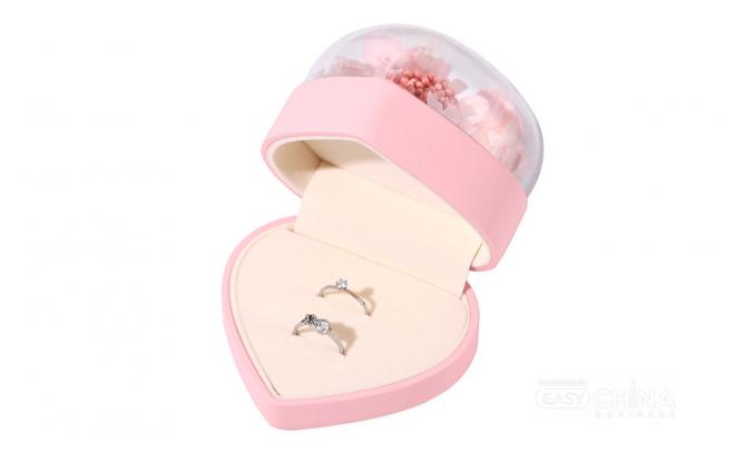 Фото товара Подарочная коробка с розой Flover Ring Box Фото товара Подарочная коробка с розой Flover Ring Box